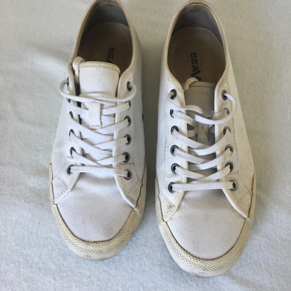 Seavees Monterey Standard canvas sneakers, size 8
